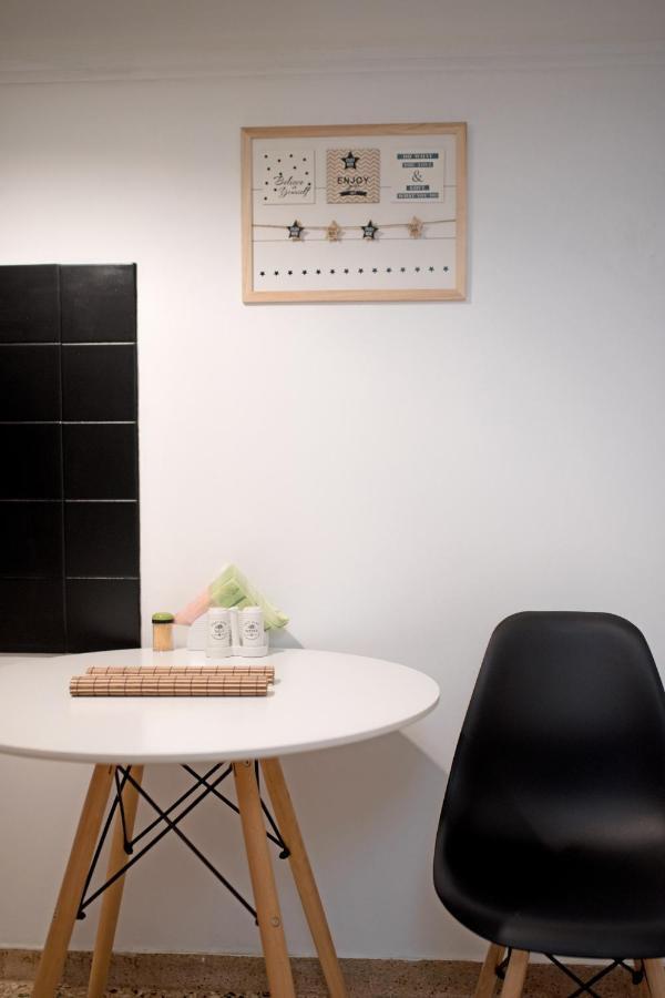 Messolonghi Square Apartment 아테네 외부 사진